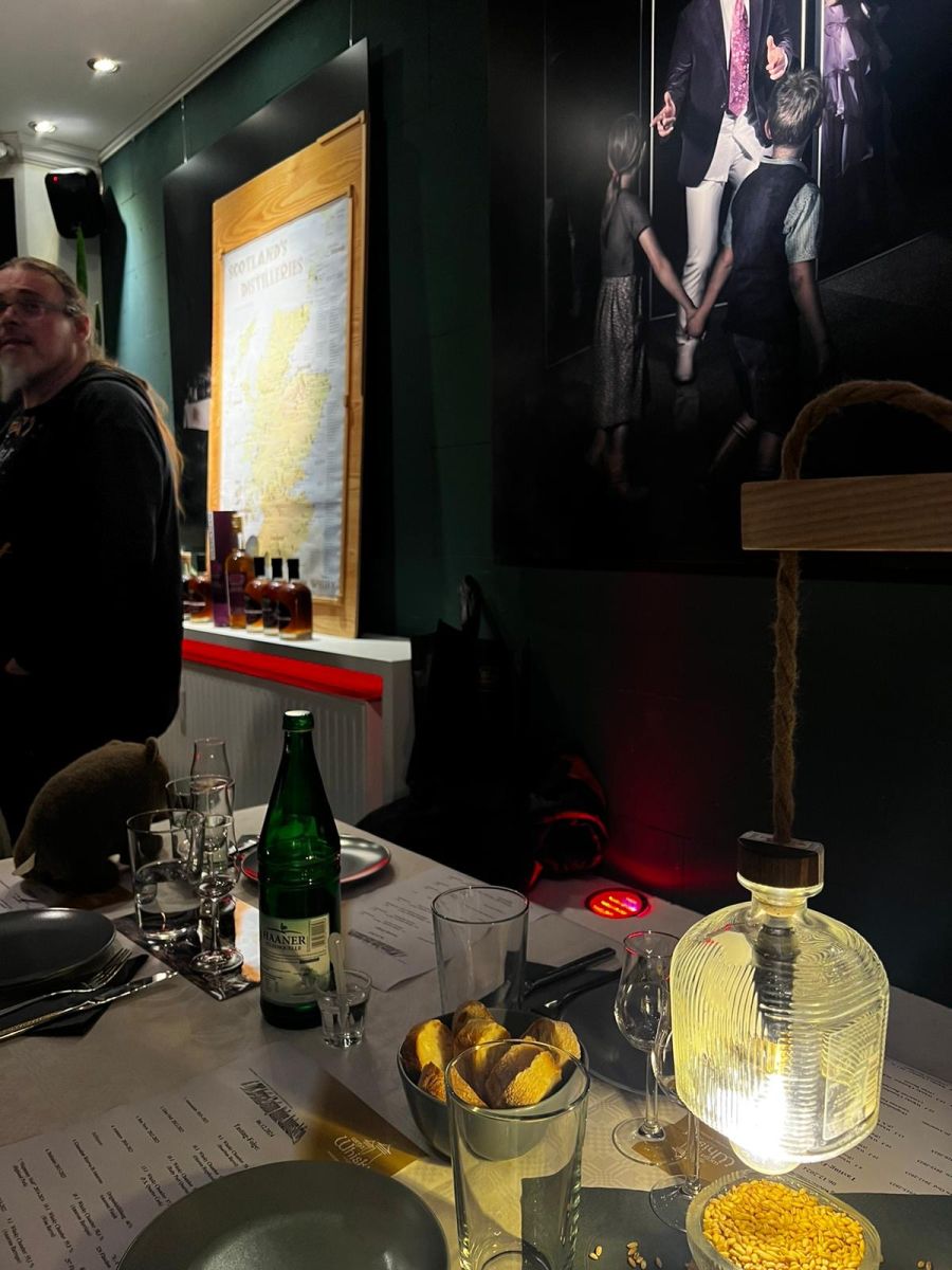 6tes The Whisky Chamber Vertical Tasting im Atelier AndersArtig